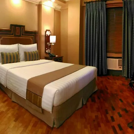 Herald Suites Polaris Makati City Exterior photo